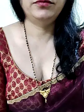 Snapshot of Yazhini-Cam chatting on June 16, 1:58 pm Yazhini-Cam online show from June 16, 1:58 pm