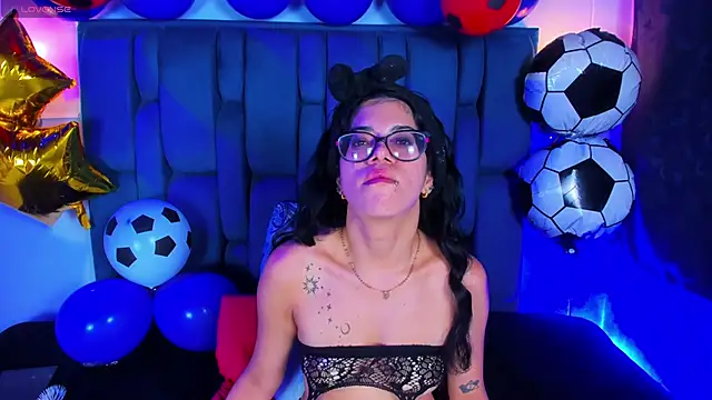 Zoe Axel1 online show from June 28, 8:37 pm