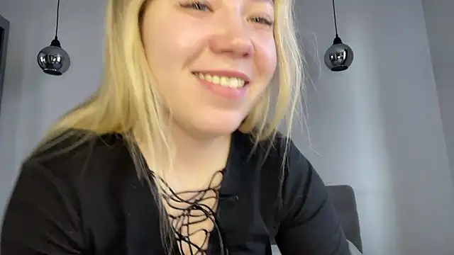 alyrasun online show from March 14, 6:08 am