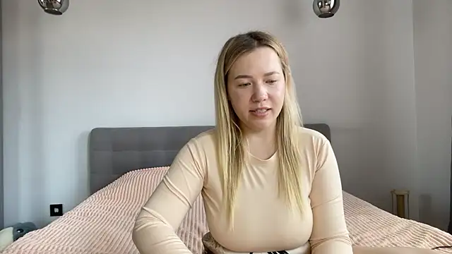 alyrasun online show from June 6, 9:36 am