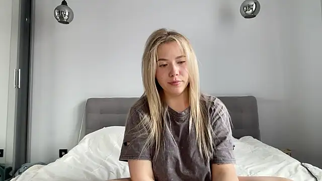 alyrasun online show from July 28, 9:37 am