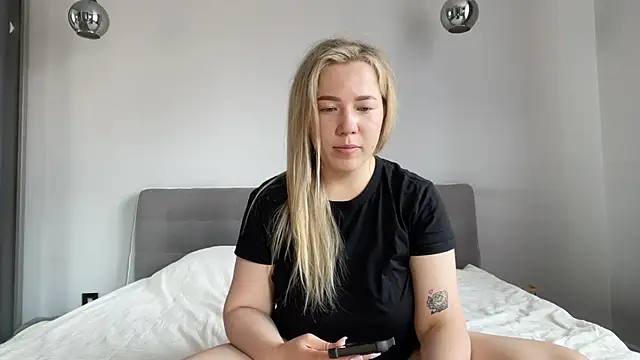 alyrasun online show from July 30, 9:30 am