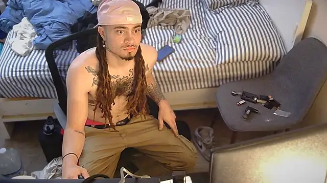 Snapshot of thxbxbydjxc chatting on March 21, 7:06 pm thxbxbydjxc online show from March 21, 7:06 pm