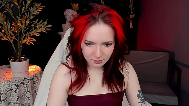 LizzyRid online show from March 17, 3:59 pm