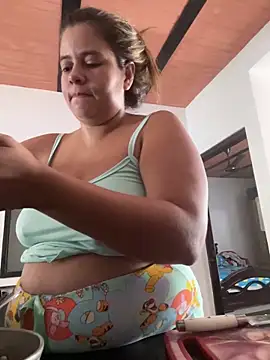 Snapshot of veeelvett chatting on June 17, 6:09 pm veeelvett online show from June 17, 6:09 pm
