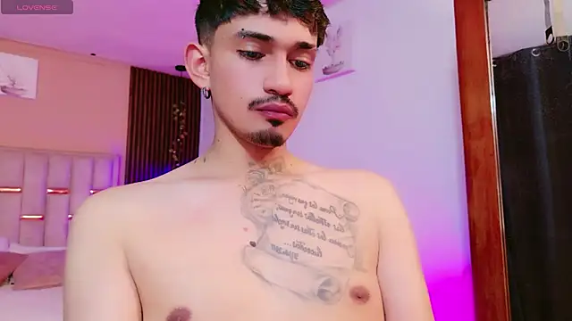 Mateo Valencia  online show from March 7, 12:24 pm