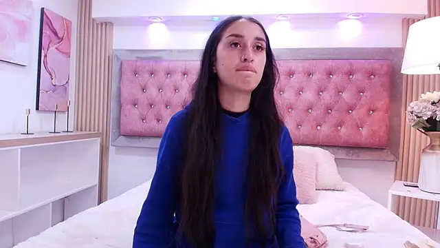 Shy Cherry  online show from April 7, 1:11 pm