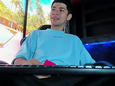 ChristoperGiraldo online show from April 5, 2:36 pm