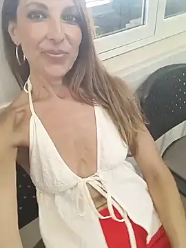 Snapshot of ChiaraFerraro chatting on June 19, 10:41 am ChiaraFerraro online show from June 19, 10:41 am