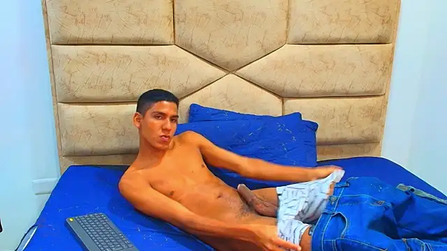 darkknight xx online show from March 7, 8:39 pm