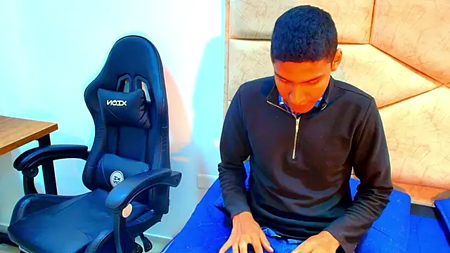 darkknight xx online show from March 10, 7:30 pm