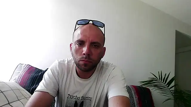 Snapshot of experiencelove chatting on July 1, 5:45 pm experiencelove online show from July 1, 5:45 pm