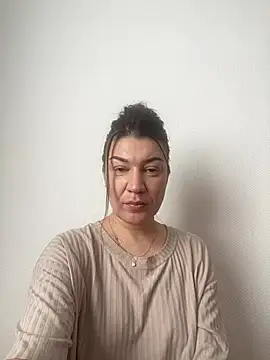 MilaDiva34 online show from March 16, 8:18 am