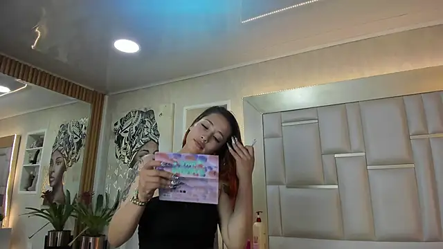 ZoeTaylorl online show from May 7, 12:21 pm