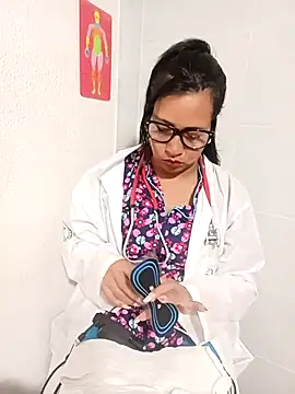 Snapshot of Aitana444 chatting on March 12, 10:21 am Aitana444 online show from March 12, 10:21 am