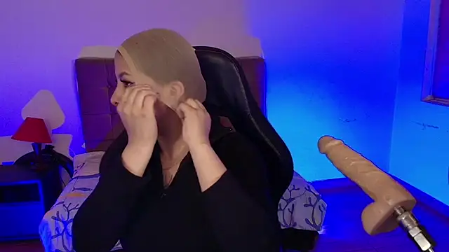 Namiko Park  online show from March 13, 9:21 pm