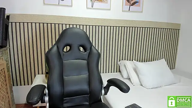 AbbyDixon   online show from March 17, 8:34 pm