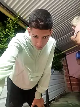 3hornys-straights online show from March 10, 1:43 am