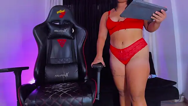 cleo salazar  online show from March 12, 7:09 pm