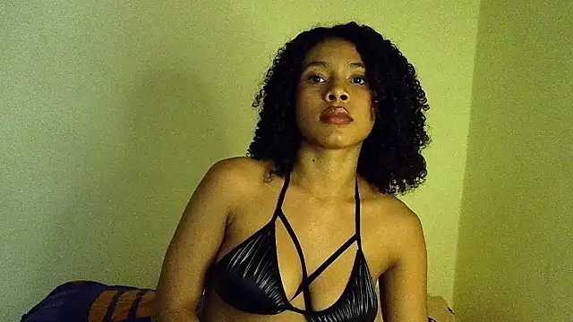 Larita curly online show from March 29, 9:37 pm