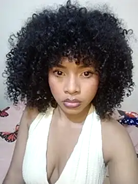 Snapshot of Larita_curly chatting on July 8, 11:09 pm Larita curly online show from July 8, 11:09 pm