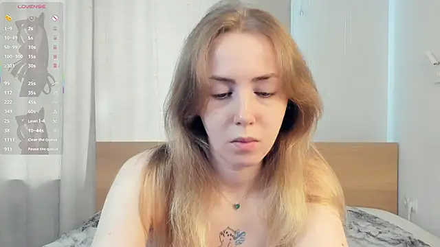 LelahLat online show from March 18, 7:00 am