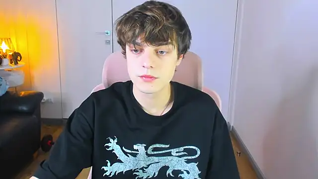 MaxVibee online show from March 13, 7:31 pm