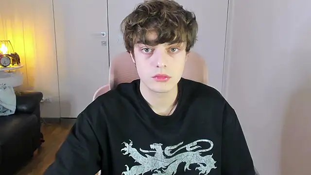 MaxVibee online show from March 16, 8:13 pm