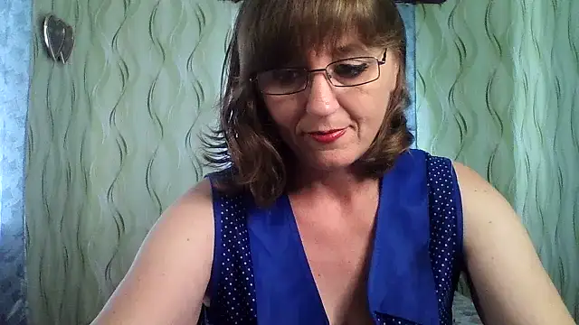 Alisaprice077 online show from June 30, 11:55 am