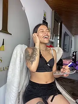 Cloe pink1 online show from March 17, 1:58 pm