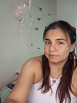 Snapshot of BettyBoo_w chatting on June 6, 1:49 pm BettyBoo w online show from June 6, 1:49 pm