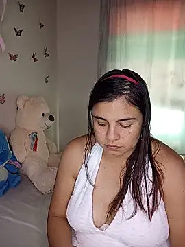 Snapshot of BettyBoo_w chatting on June 14, 5:15 pm BettyBoo w online show from June 14, 5:15 pm