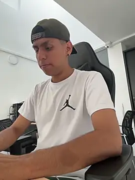 Unpipemas online show from March 13, 10:16 pm