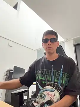 Unpipemas online show from March 14, 8:25 pm