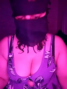 Snapshot of karamil69sxx chatting on March 14, 10:04 pm karamil69sxx online show from March 14, 10:04 pm