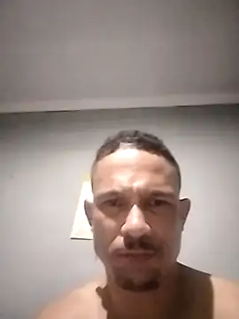 Snapshot of mr2nice2 chatting on March 7, 2:08 am mr2nice2 online show from March 7, 2:08 am