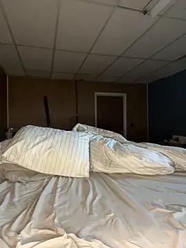 cuti3pi366 online show from March 17, 11:30 pm