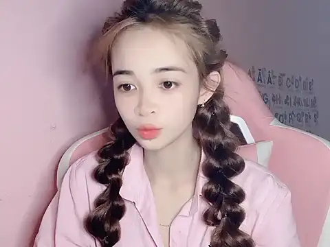 Odile068 online show from March 30, 3:46 pm