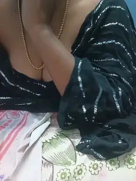 Snapshot of jothika45 chatting on July 28, 1:23 am jothika45 online show from July 28, 1:23 am
