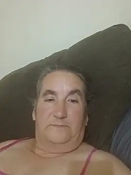 Snapshot of Bigmammahere chatting on August 3, 4:11 am Bigmammahere online show from August 3, 4:11 am