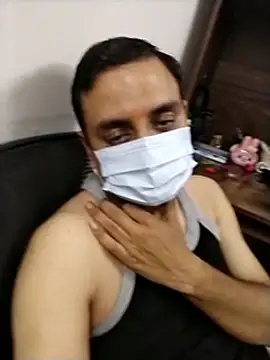 rockym1995 online show from March 8, 8:45 pm