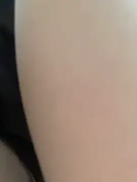 Snapshot of Lyn_baby chatting on June 15, 3:31 am Lyn baby online show from June 15, 3:31 am