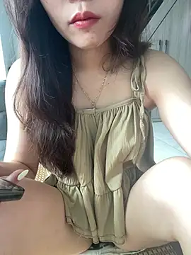 Snapshot of Lyn_baby chatting on July 1, 5:53 am Lyn baby online show from July 1, 5:53 am