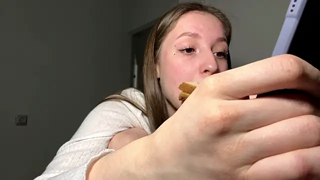 Sweet Pussy Girl online show from March 12, 12:44 pm