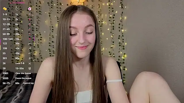 Sweet Pussy Girl online show from May 2, 12:32 pm