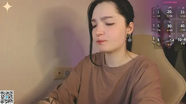 Snapshot of Luna_Moon13 chatting on May 14, 1:01 am Luna Moon13 online show from May 14, 1:01 am