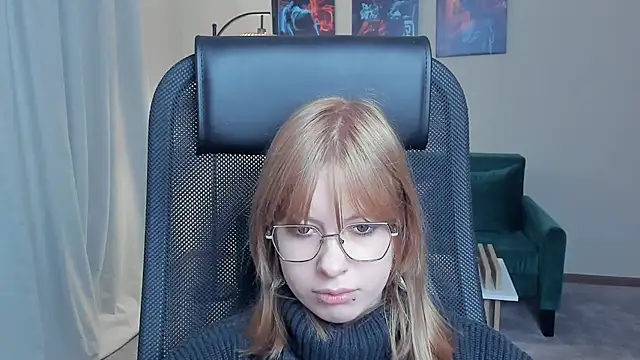 NiaHodge online show from March 10, 1:38 pm