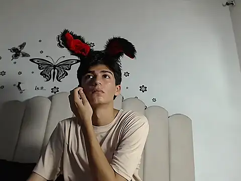 SebastianLatin01 online show from March 17, 8:34 pm