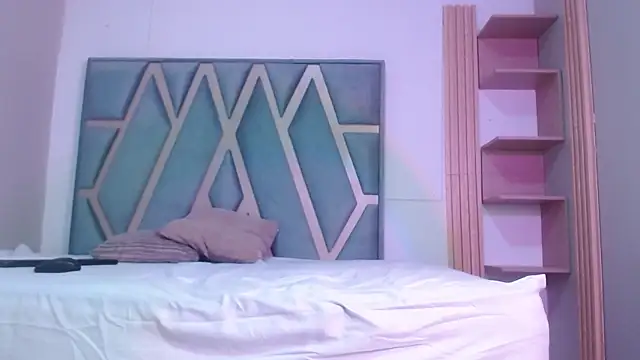 EBONY LOVEE  online show from March 12, 2:23 pm