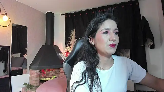 Snapshot of Vicky_Angeel chatting on May 8, 8:47 pm Vicky Angeel online show from May 8, 8:47 pm